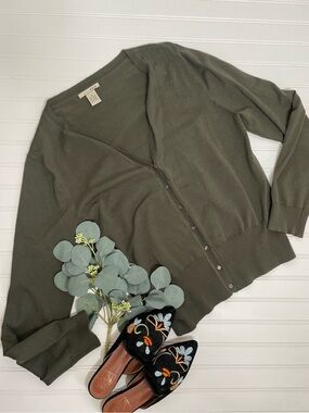 Evie. Long Sleeve Cardigan Sweater